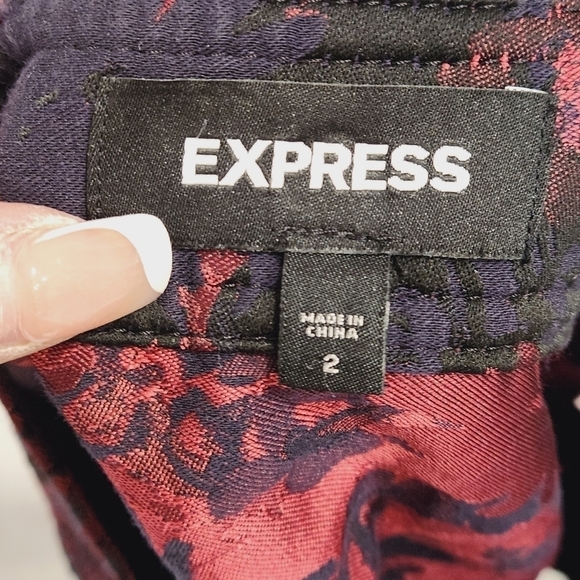 EXPRESS Women's Mini Skirt Red Blue Black Floral Ruffle Hem Zipper Size 2 - Picture 11 of 13